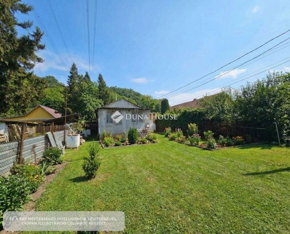 Eladó családi ház, Érden 45 M Ft, 3 szobás