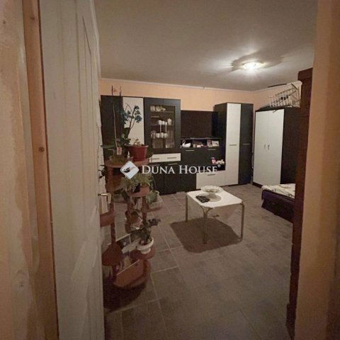 Eladó családi ház, Kutason 14 M Ft, 2 szobás
