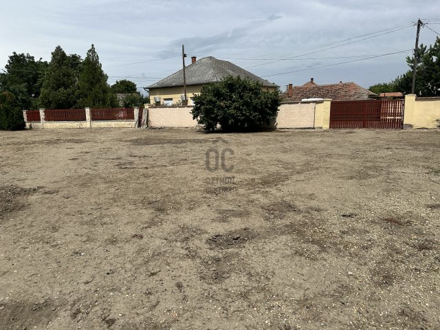 Eladó telek, Tiszaföldváron 7.9 M Ft / költözzbe.hu