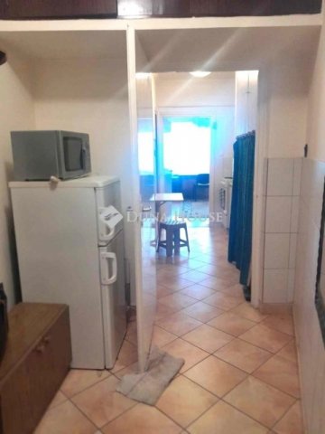 Kiadó panellakás, albérlet, Debrecenben 150 E Ft / hó, 1 szobás