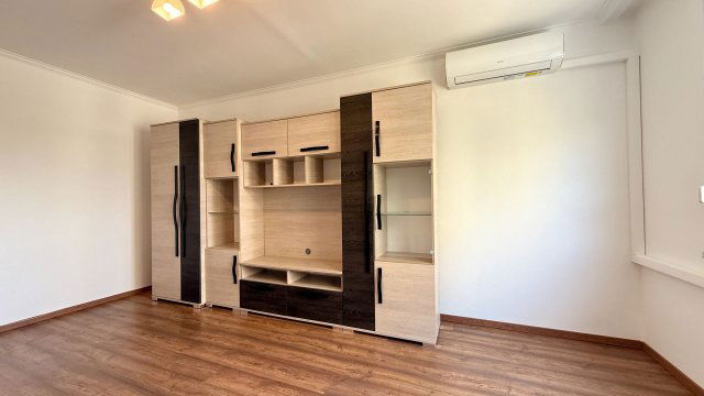 Kiadó panellakás, albérlet, Debrecenben 150 E Ft / hó, 2 szobás