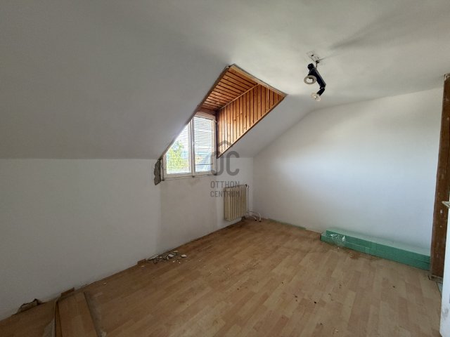 Eladó családi ház, Jobbágyin 24.9 M Ft, 6 szobás