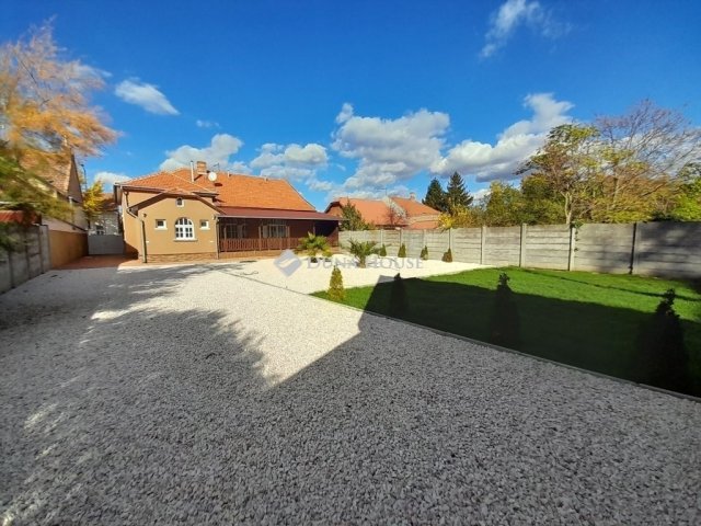 Eladó családi ház, Békéscsabán 79.9 M Ft, 4 szobás