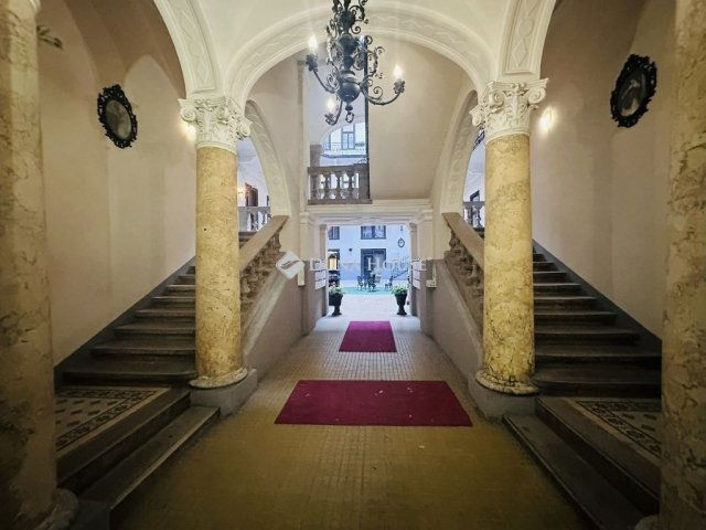 Eladó téglalakás, Budapesten, VIII. kerületben 49 M Ft, 1 szobás