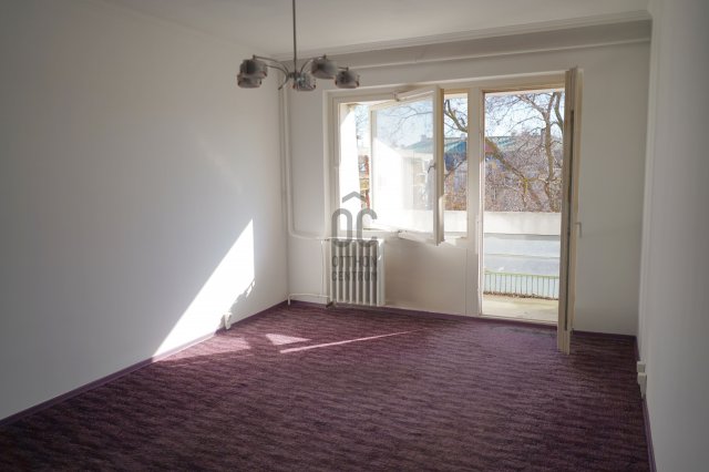 Eladó panellakás, Szentesen 27.5 M Ft, 2 szobás