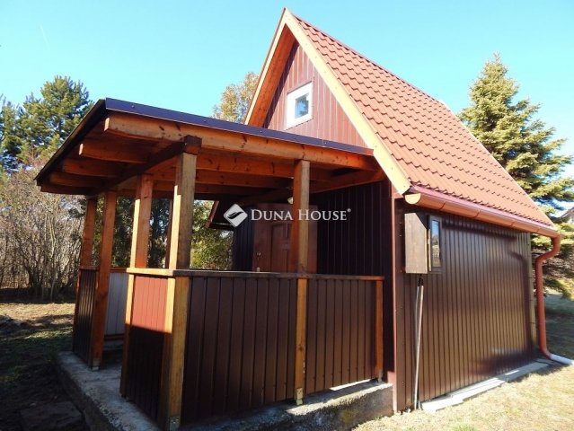 Eladó családi ház, Fehérvárcsurgón 8.5 M Ft, 2 szobás