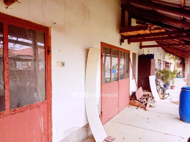 Eladó családi ház, Fehérgyarmaton 42 M Ft, 2 szobás