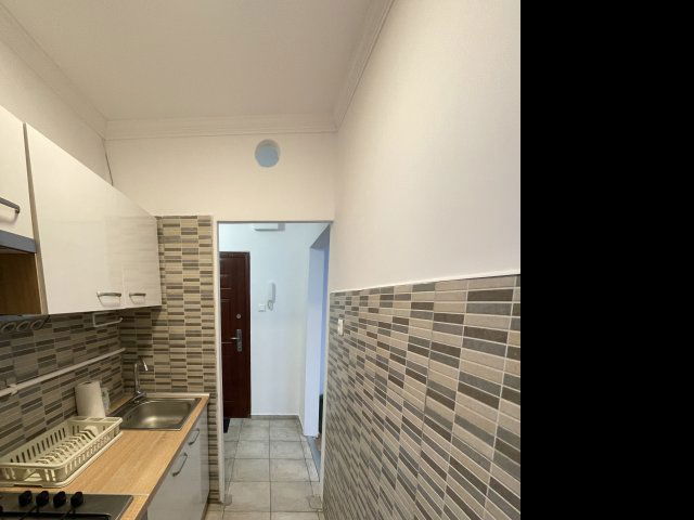 Eladó panellakás, Tiszaújvárosban 23 M Ft, 1+1 szobás