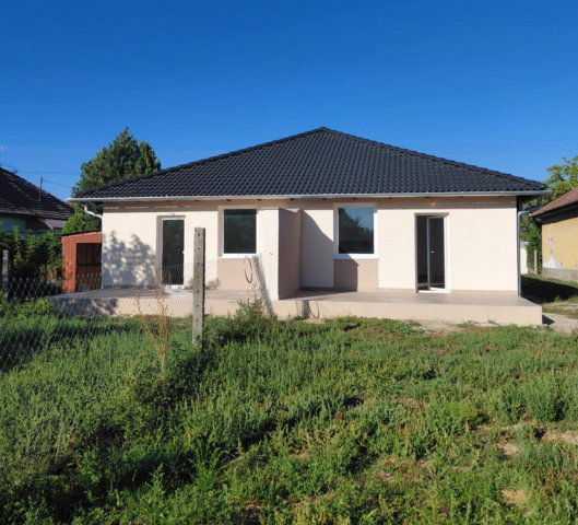 Eladó ikerház, Turán 59.9 M Ft, 3 szobás / költözzbe.hu