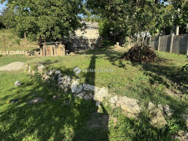 Eladó családi ház, Sárisápon 44.9 M Ft, 3 szobás