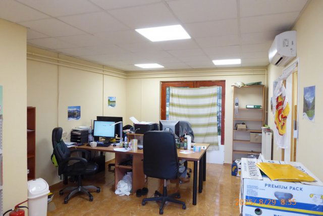 Kiadó ipari ingatlan, Pécsett, Megyeri úton 229 E Ft / hó
