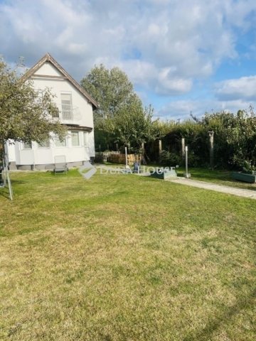 Eladó családi ház, Délegyházán 93 M Ft, 4 szobás