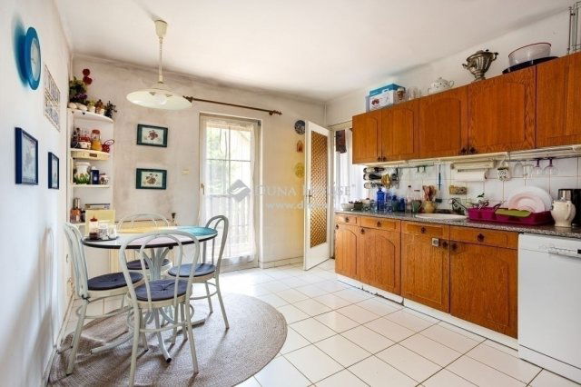 Eladó családi ház, Budapesten, II. kerületben 239.9 M Ft