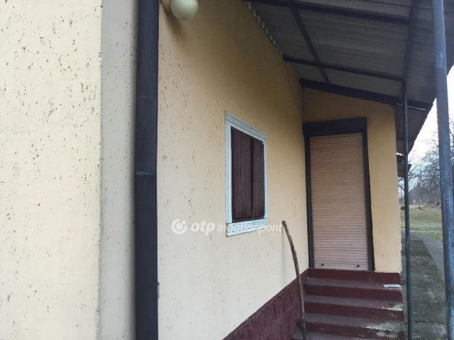 Eladó családi ház, Nyírábrányon 21 M Ft, 3 szobás