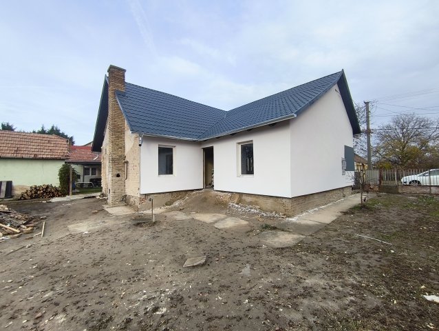 Eladó családi ház, Dombóváron 31.5 M Ft, 4 szobás