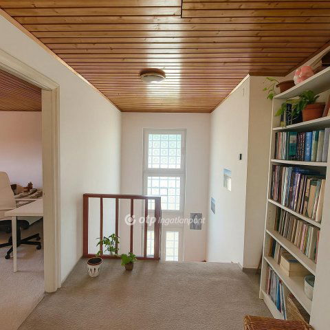 Eladó családi ház, Kiskunlacházán 79.9 M Ft, 5 szobás