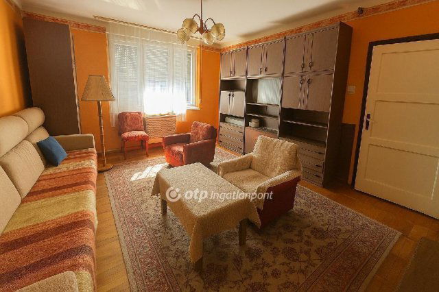 Eladó téglalakás, Sajószentpéteren 15 M Ft, 2 szobás