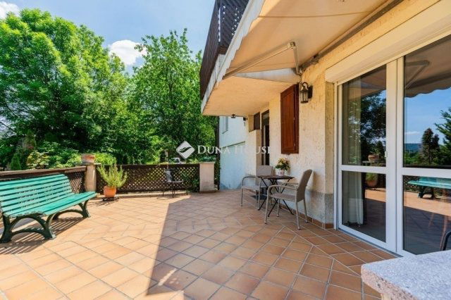 Eladó ikerház, Budapesten, II. kerületben 199 M Ft, 6 szobás