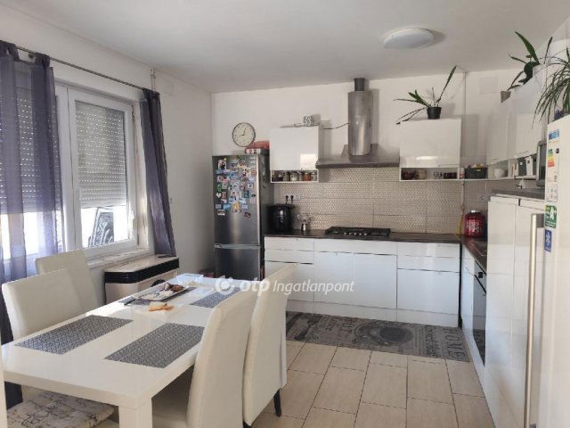 Eladó sorház, Hajdúnánáson 63.5 M Ft, 2 szobás