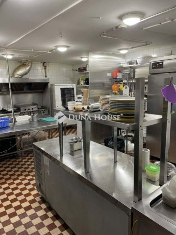 Eladó üzlethelyiség, Pécsett 119.9 M Ft / költözzbe.hu