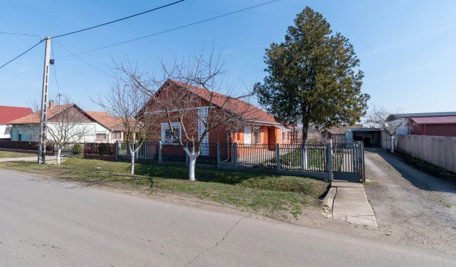 Eladó családi ház, Nádudvaron 33 M Ft, 2+1 szobás