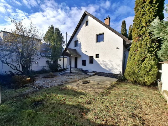 Eladó családi ház, Mogyoródon 98 M Ft, 5 szobás