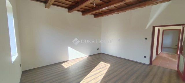 Eladó családi ház, Pákán 22.5 M Ft, 2 szobás