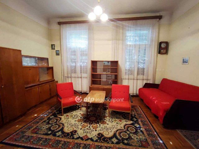 Eladó családi ház, Csornán 35.45 M Ft, 2 szobás