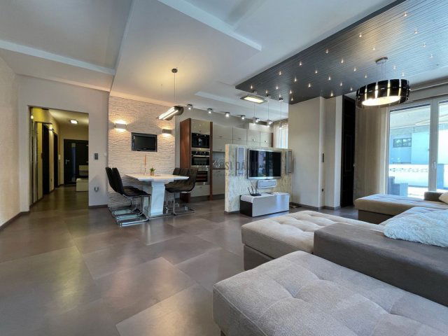 Kiadó téglalakás, albérlet, Debrecenben 450 E Ft / hó, 3 szobás