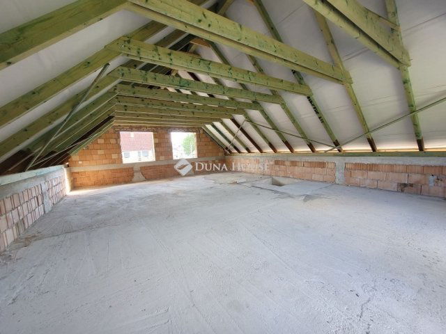 Eladó családi ház, Pátyon 178.5 M Ft, 5 szobás