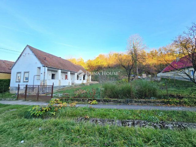 Eladó családi ház, Gyódon 23.9 M Ft, 2 szobás