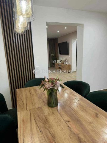 Eladó családi ház, Halásztelken 140 M Ft, 8 szobás