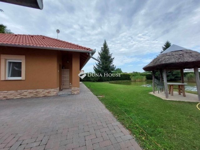 Eladó családi ház, Kerekegyházán 85 M Ft, 3 szobás