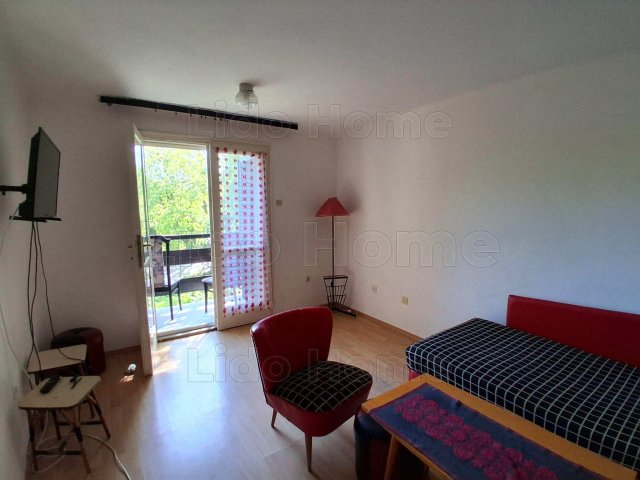 Kiadó nyaraló, Balatonalmádiban 200 E Ft / hó, 2 szobás