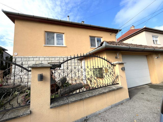 Eladó családi ház, Bodrogkeresztúron 61.8 M Ft, 2 szobás