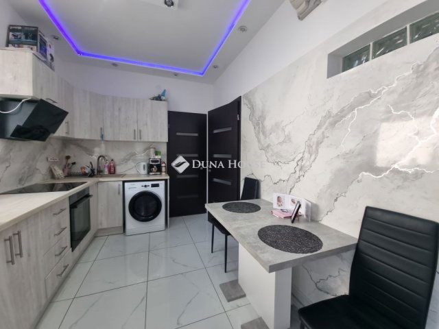 Eladó családi ház, Budapesten, XVIII. kerületben 43.9 M Ft