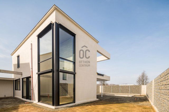 Eladó ikerház, Mogyoródon 158.5 M Ft, 5 szobás