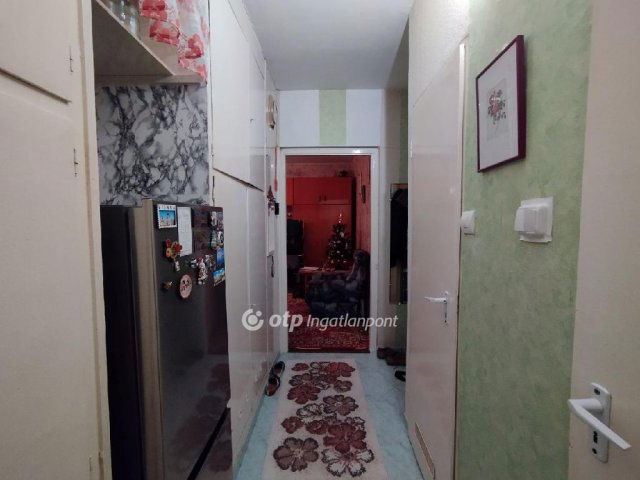 Eladó panellakás, Székesfehérvárott 52.5 M Ft, 1+1 szobás