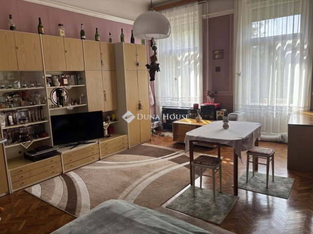 Eladó téglalakás, Budapesten, VII. kerületben, Tivadar utcában