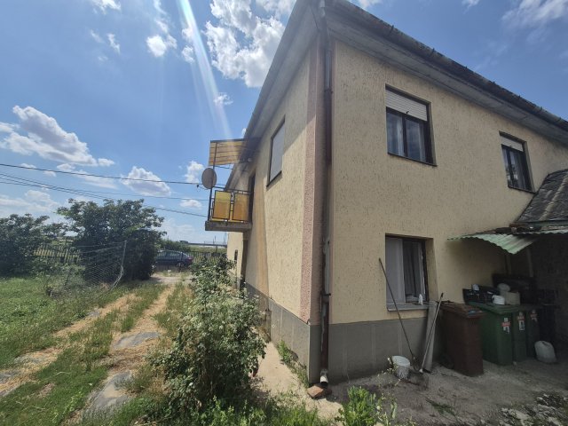 Eladó családi ház, Zagyvaszántón 42.7 M Ft, 4 szobás