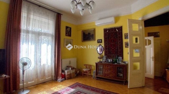 Eladó téglalakás, Budapesten, V. kerületben 139.9 M Ft, 2 szobás