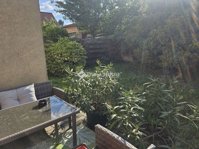 Eladó sorház, Budapesten, XV. kerületben 229 M Ft, 4 szobás