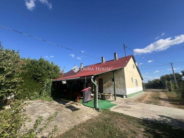 Eladó családi ház, Tiszaszigeten 45 M Ft, 2 szobás