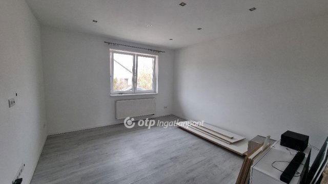 Eladó családi ház, Táborfalván 69.8 M Ft, 4 szobás