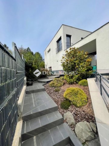 Eladó családi ház, Budaörsön 342 M Ft, 4 szobás