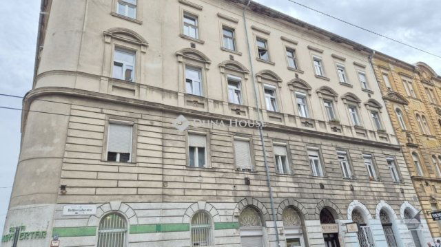 Eladó téglalakás, Budapesten, VII. kerületben 82.9 M Ft