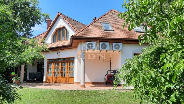 Eladó családi ház, Gárdonyban 159 M Ft, 8 szobás