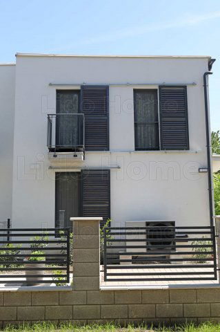Eladó családi ház, Siófokon 159.99 M Ft, 10 szobás