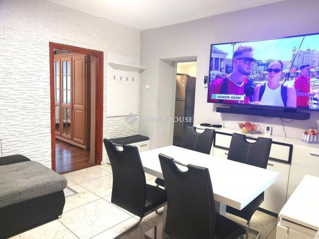 Eladó családi ház, Izsákon, Akácfa utcában 31.9 M Ft, 3 szobás