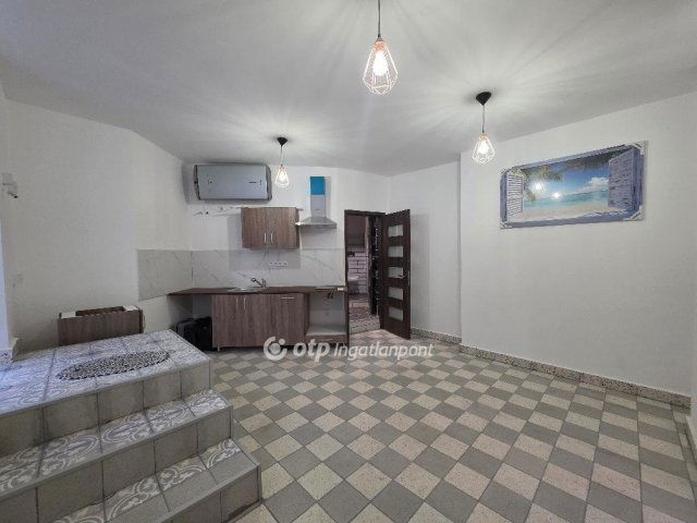 Eladó téglalakás, Budapesten, VIII. kerületben 59.9 M Ft